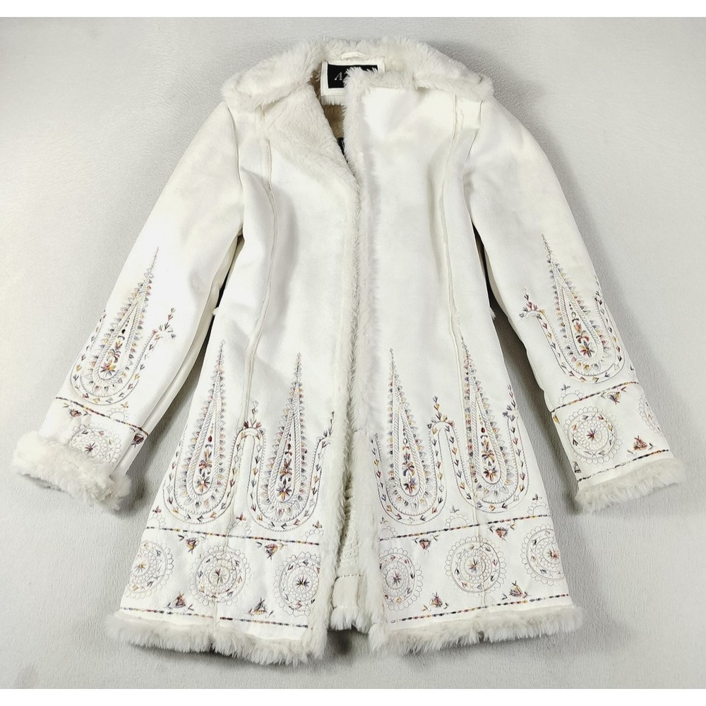 AZIZA Coat Womens Medium White Embroidered Faux Fur Shearling Boho Paisley